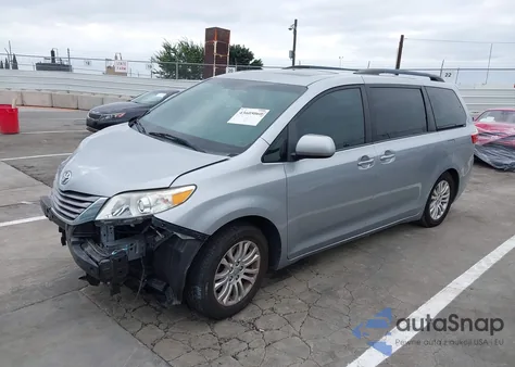 2016 Toyota Sienna Xle 8 Passenger from USA, damaged, VIN 5TDYK3DCXGS718276